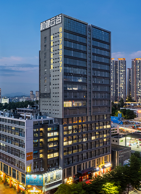 米兰·(milantiyu)云谷